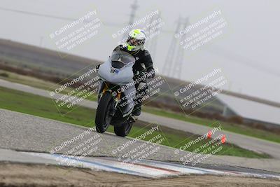 media/Nov-29-2025-TrackDaz (Sat) [[10ae2d9bce]]/B Group/Session 4 (Wheelie Bump)/